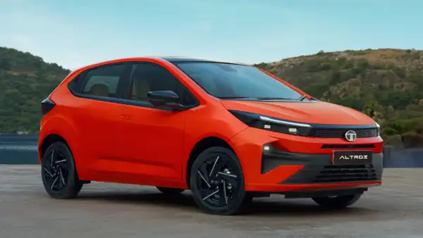 Tata Altroz facelift variant-wise features, engine options explained 7 Tata Altroz facelift