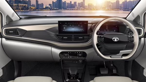Tata Altroz facelift variant-wise features, engine options explained 4 Tata Altroz facelift interior