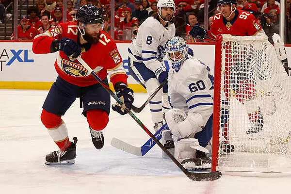 The Florida Panthers looks to shoot against the Toronto Maple Leafs