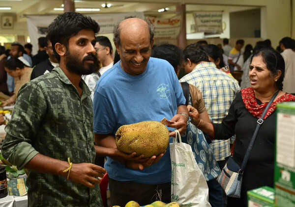 Organic fruit fest