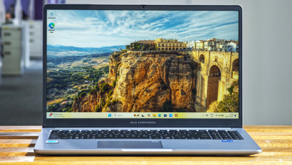 The ExpertBook P1 has a 16.9-inch screen with some black borders at the corners.