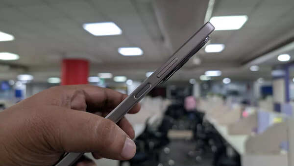 Power button and volume rockers on Infinix Note 50x