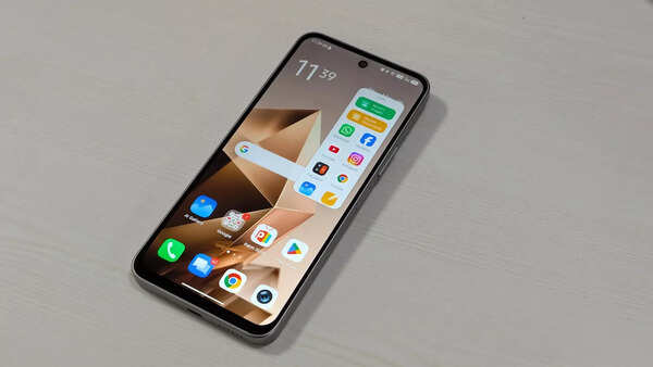 The customisable Smart Panel comes in handy