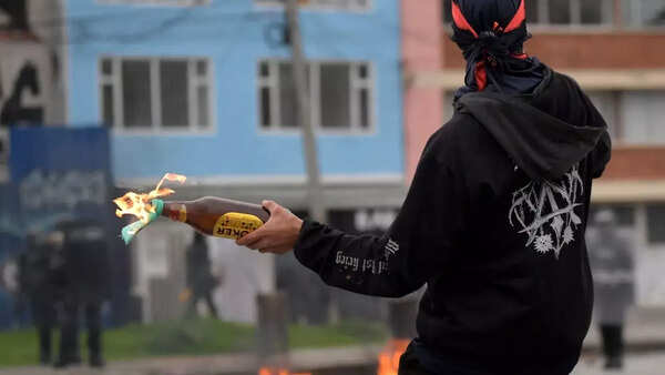 Molotov cocktail (4)