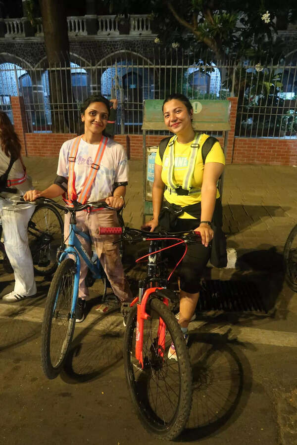 Mumbai midnight cycling community