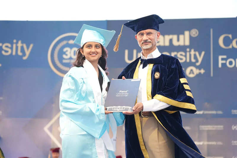 Parul University hosts Dr S Jaishankar as chief guest for prestigious international convocation ceremony, addresses global graduates | India News 2 .