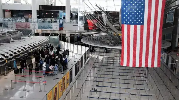 Trump travel (3)