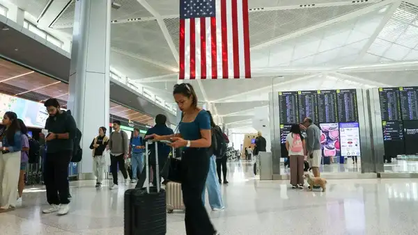 Trump travel (4)