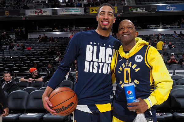 yrese Haliburton and his father.