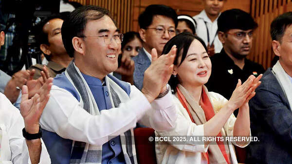 Korean Ambassador Lee Seong-ho(left) at the event Korean Ambassador Lee Seong-ho(left) at the event