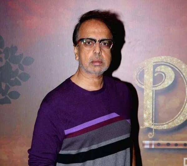 Mumbai-actor-atecent-mahadevan-at-the-pi-off-the-play-devdas-at---18044