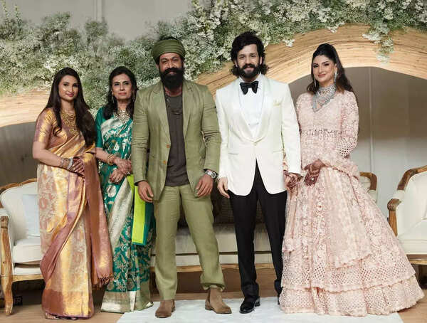 pg1&3_Akhil_Reception6 (1)