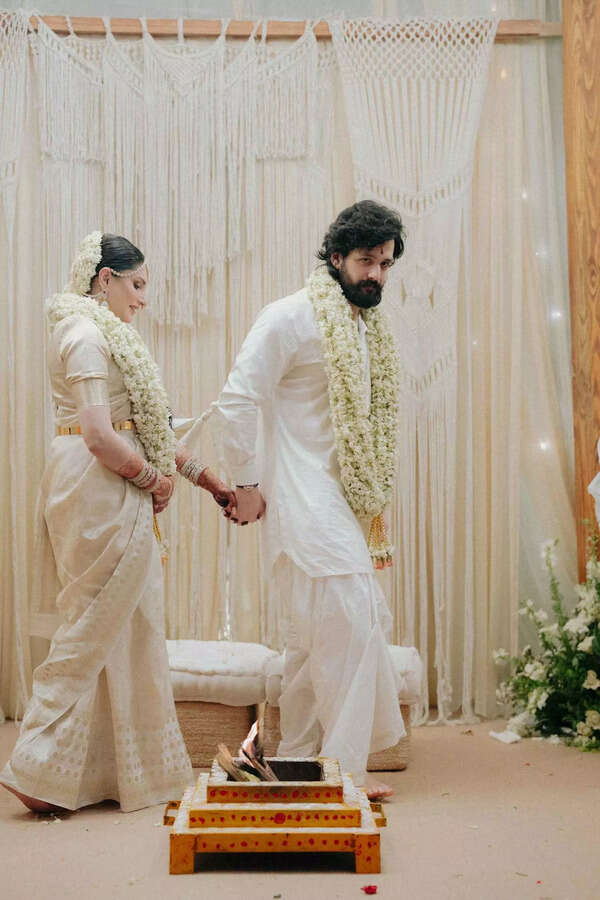 pg1_June8_Akhil_wedding3