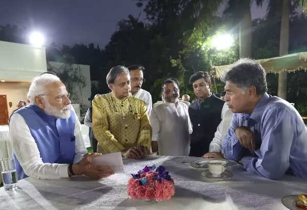 PM Modi with delegation members dele