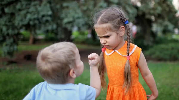Ill-behaved kids (3)