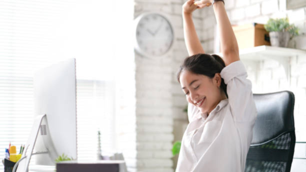 What your sitting style in the office says about your professional power and leadership potential