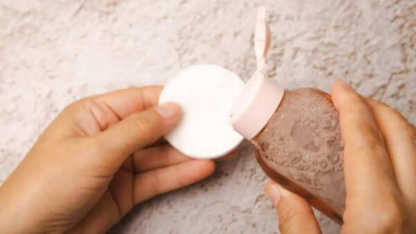 Micellar cleansing water can keep the baby clean