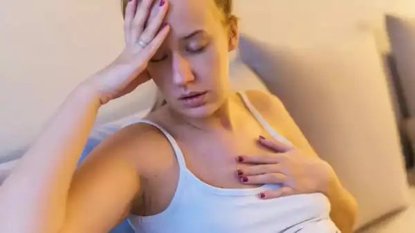 Heart attack women (9)