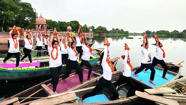 This initiative was meant to promote the message that just as yoga is essential for our health, a clean and balanced environment is equally vital hence this activity was held on the banks of River Gomti which is the lifeline of our city!  – Amarjeet Yadav, faculty coordinator, Department of Yoga, Faculty of Yoga and Alternative Medicine, LU