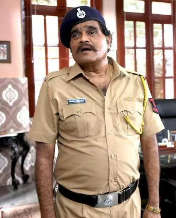 Ashok Saraf in Singham