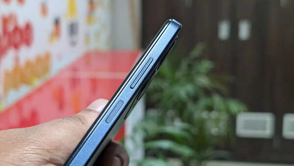 Power button and volume rockers of Itel A90