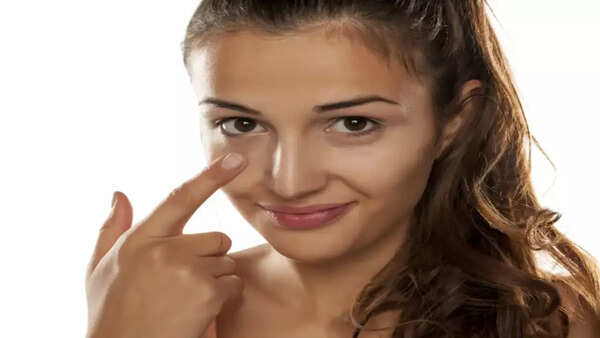 Reduces dark circles
