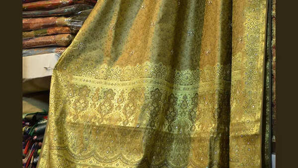 Source: Wikipedia Banarasi saree
