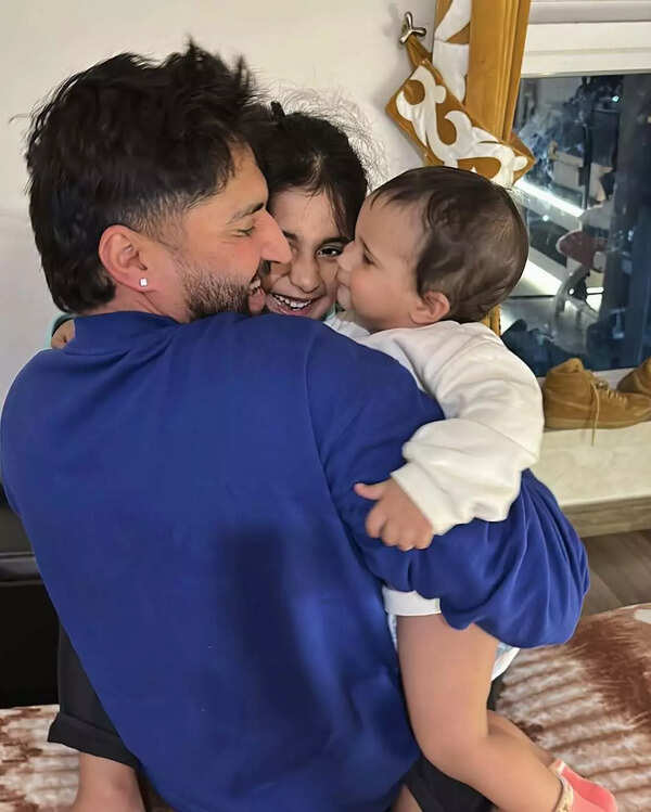Jassie Gill with his kids