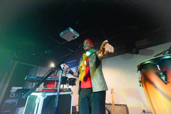David Walters performing live in Pune