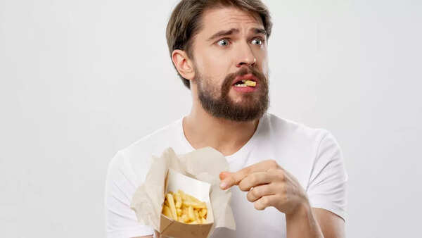 AVOID! These 3 foods may secretly be ageing you faster | 2 Fried foods