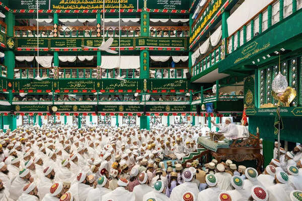 The followers attending Syedna's sermon
