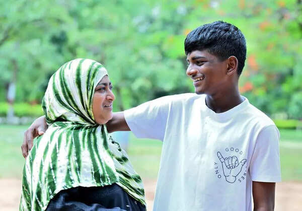 Mohd Rizwan with his mother Nishat Parveen
