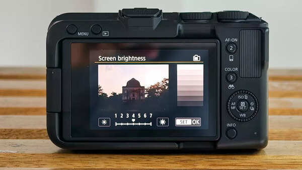 No viewfinder is a miss, but everyone might not miss it