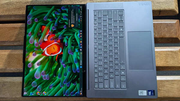 Lenovo Yoga Aura Edition 180_degree