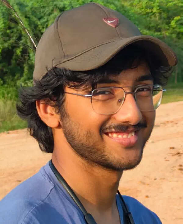 Mayank pandhari