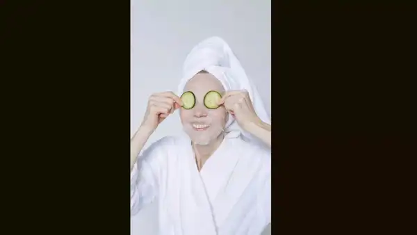 Put cucumber slices