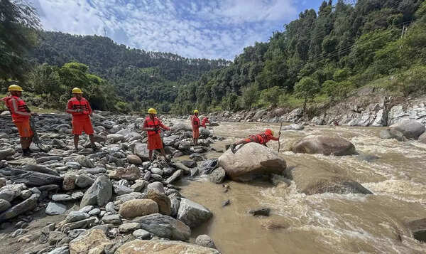 Cloudbursts and flash floods in Himachal's Mandi