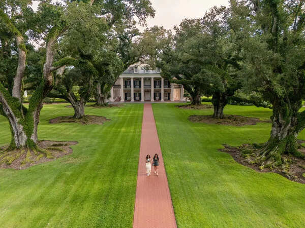OAK ALLEY