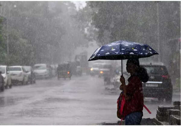 Heavy Rain Likely in Mumbai, Thane from July 5-8; IMD Sounds Orange & Yellow Alert