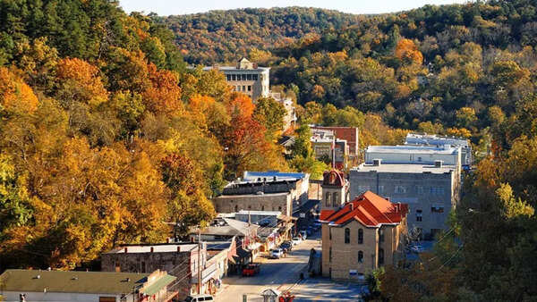 Image credits: X Eureka Springs, Arkansas