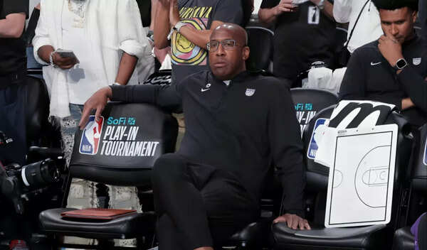 Mike Brown replaced Tom Thibodeau