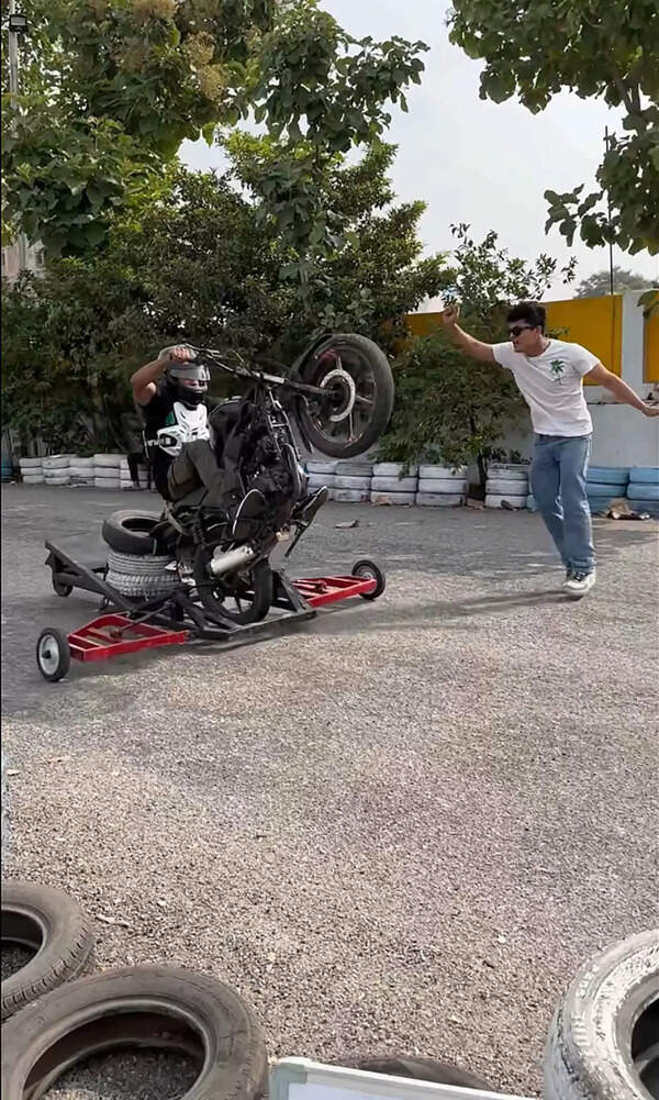 pg2_BikeStunts1