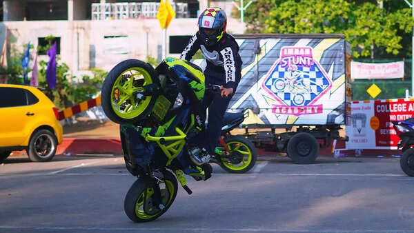 pg2_BikeStunts7