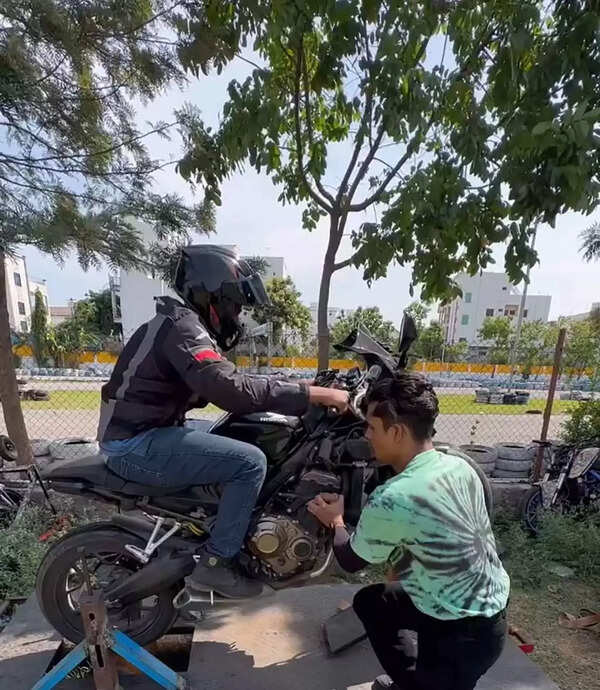 pg2_BikeStunts8,9