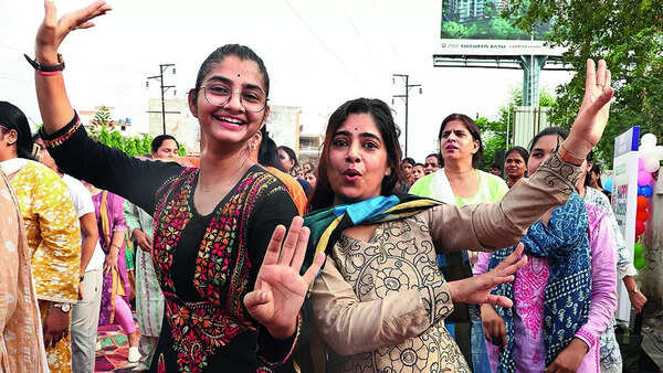 Aakrity (L) and Priyava