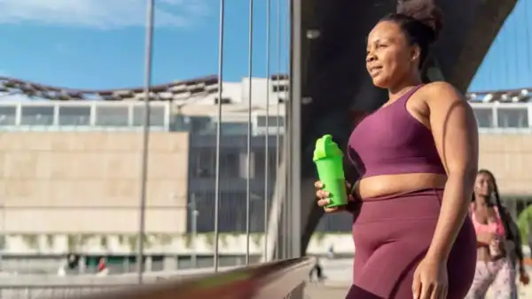How does protein help before a workout?