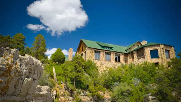 Grand Canyon Lodge fire (1)