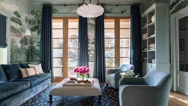 Use accent colours to highlight architectural features