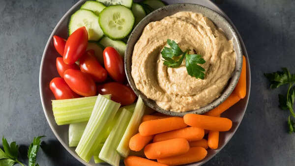 Hummus + veggie sticks