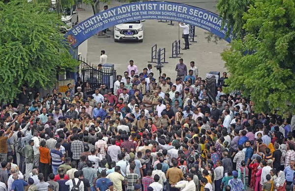 Ahmedabad School Murder: 'Nayan lay untreated for 30 mins' What probe  revealed in Ahmedabad Class 10 student stabbing case | Ahmedabad News -  Times of India